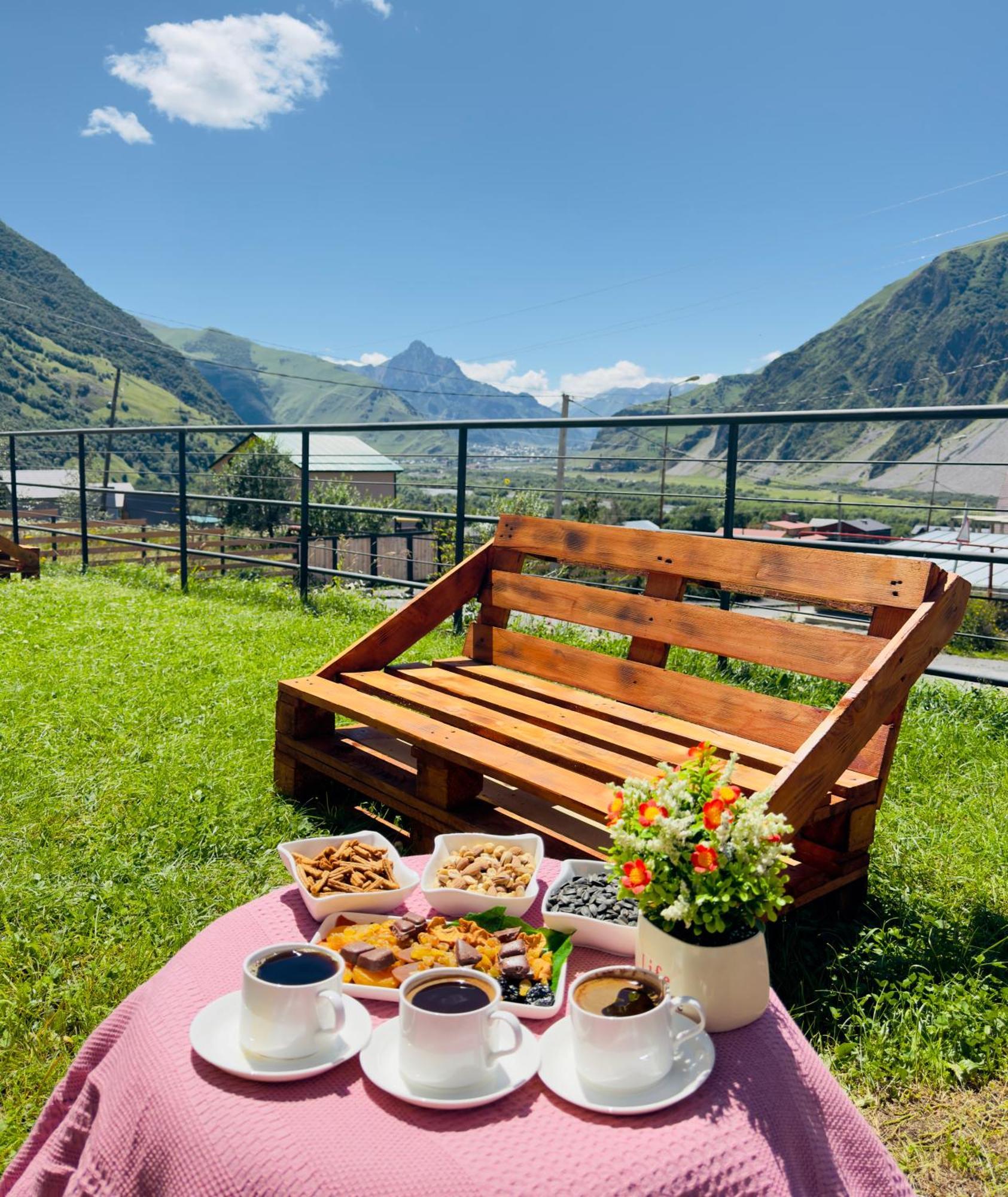 Chalet Kazbegi Hotel Luaran gambar